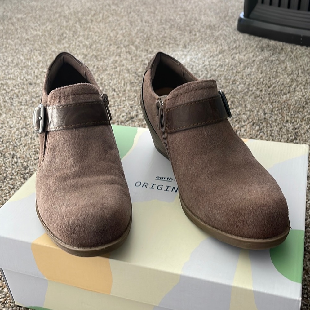 Earth Origins genuine suede and leather shoes!